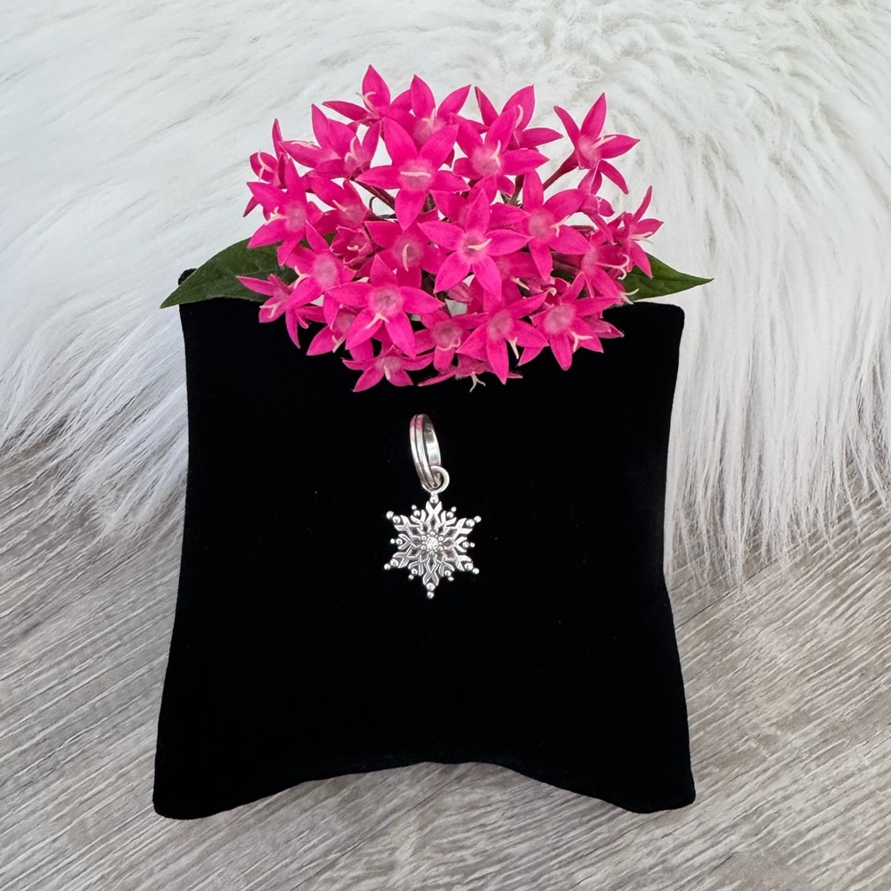 ❄️ Brighton Retired Snowflake Charm For Bracelet Or Necklace